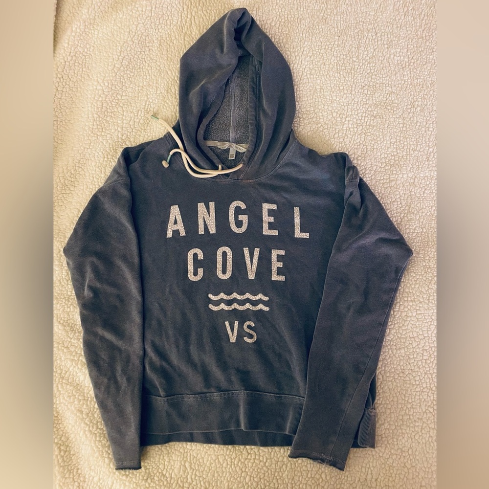COPY - COPY - Victorias Secret cropped hoodie M